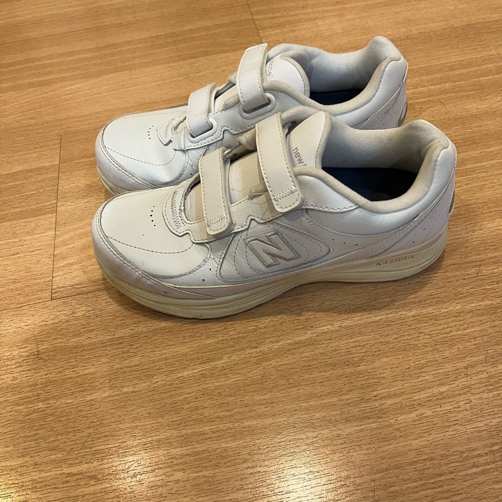 Vintage New Balance 577 White Velcro Sneakers
